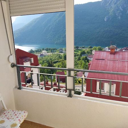 Apartman Dunja Plužine Buitenkant foto