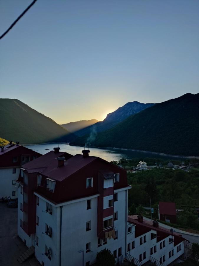 Apartman Dunja Plužine Buitenkant foto