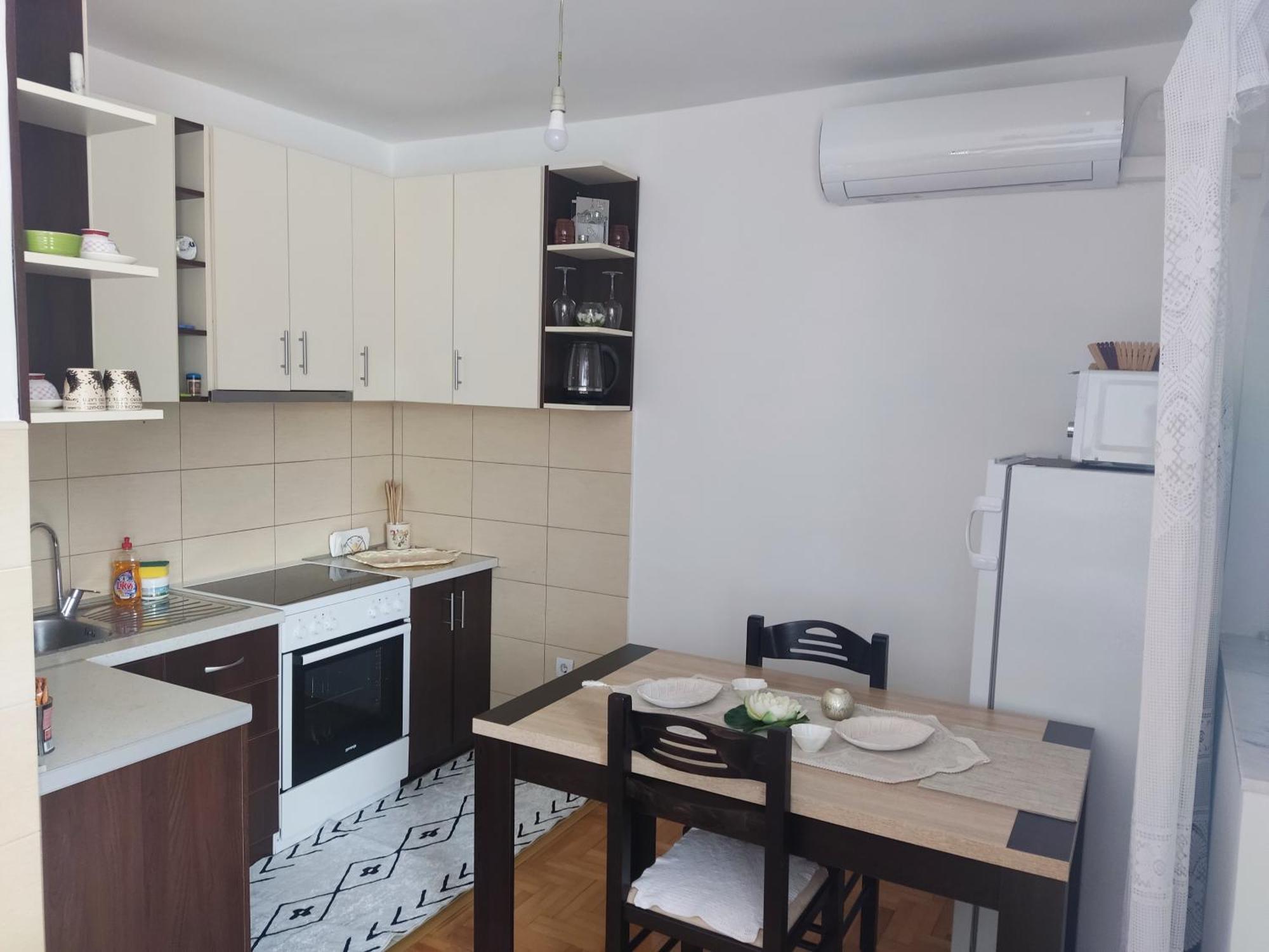 Apartman Dunja Plužine Buitenkant foto